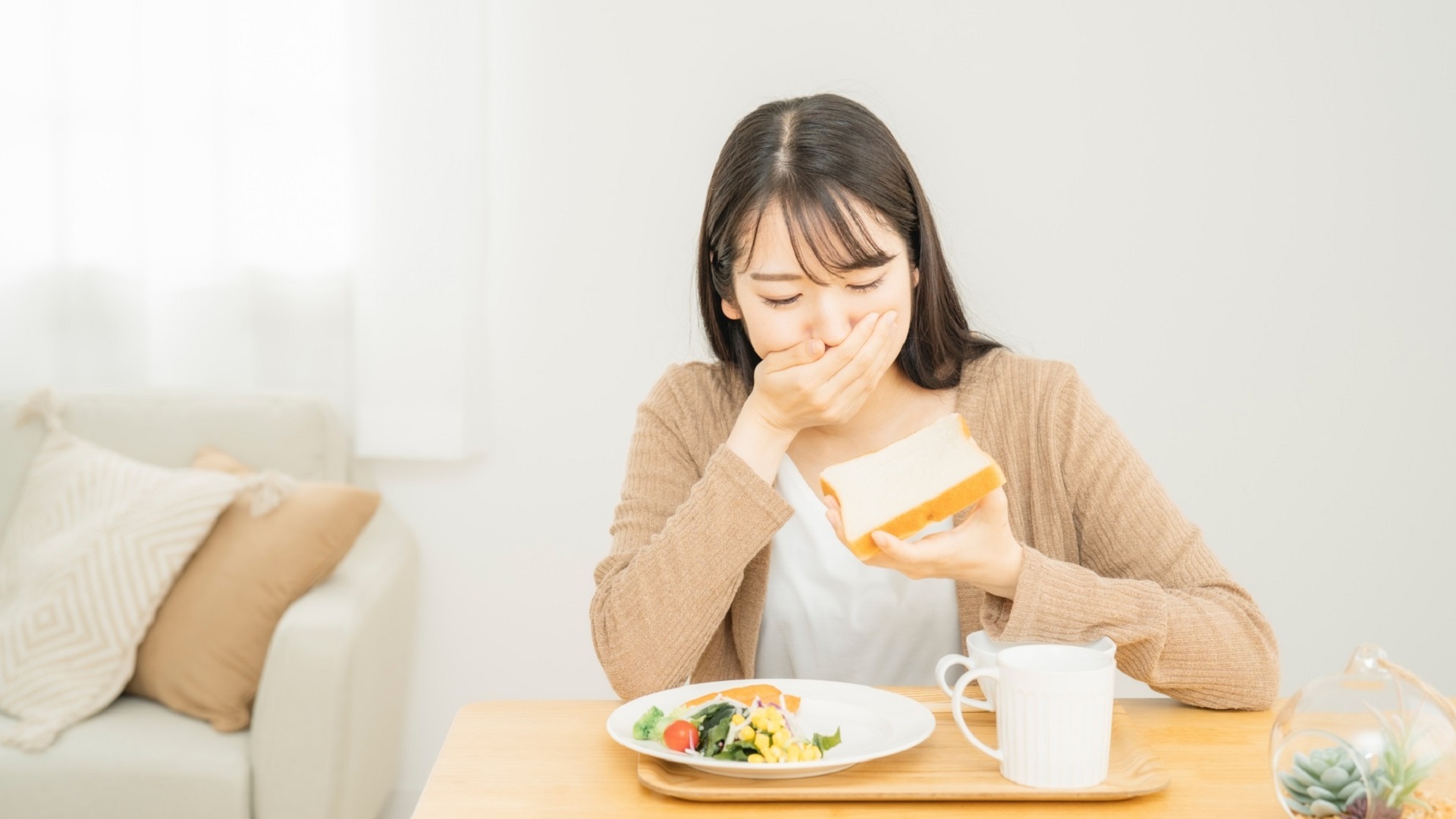 普通に生活していてお腹が空かないときは、運動して空腹になるように努力しましょう。